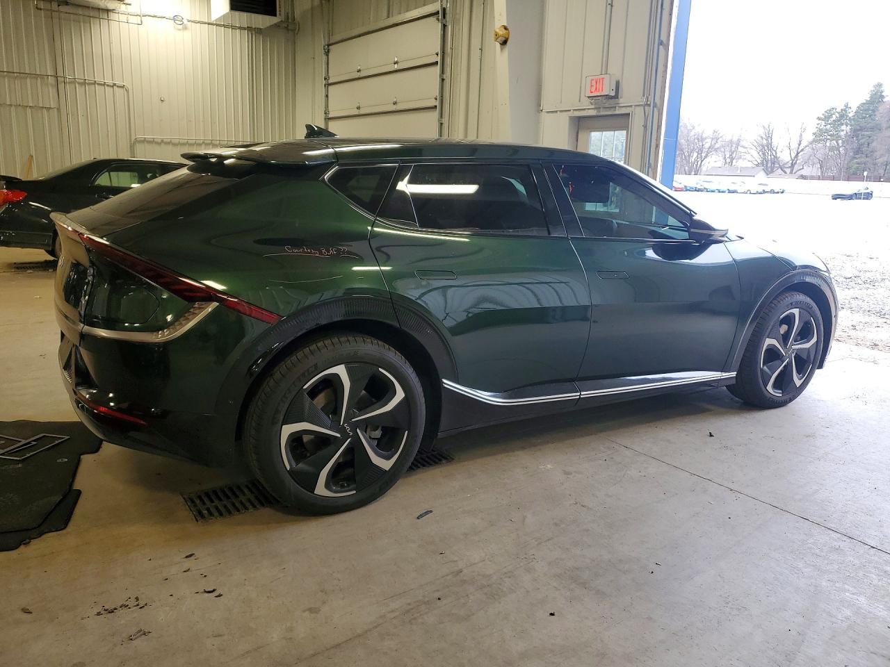 2023 KIA EV6