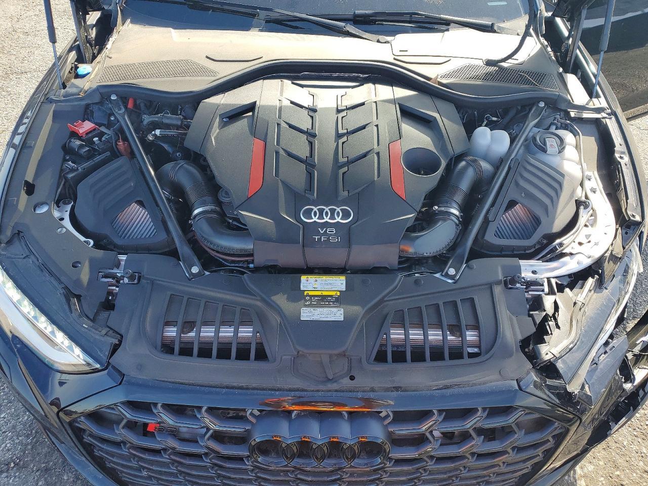2024 AUDI S8