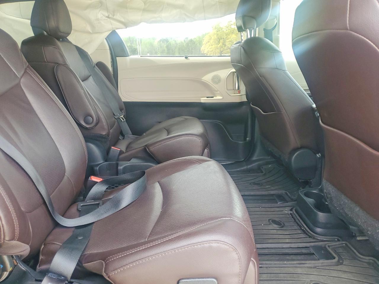 2023 TOYOTA SIENNA