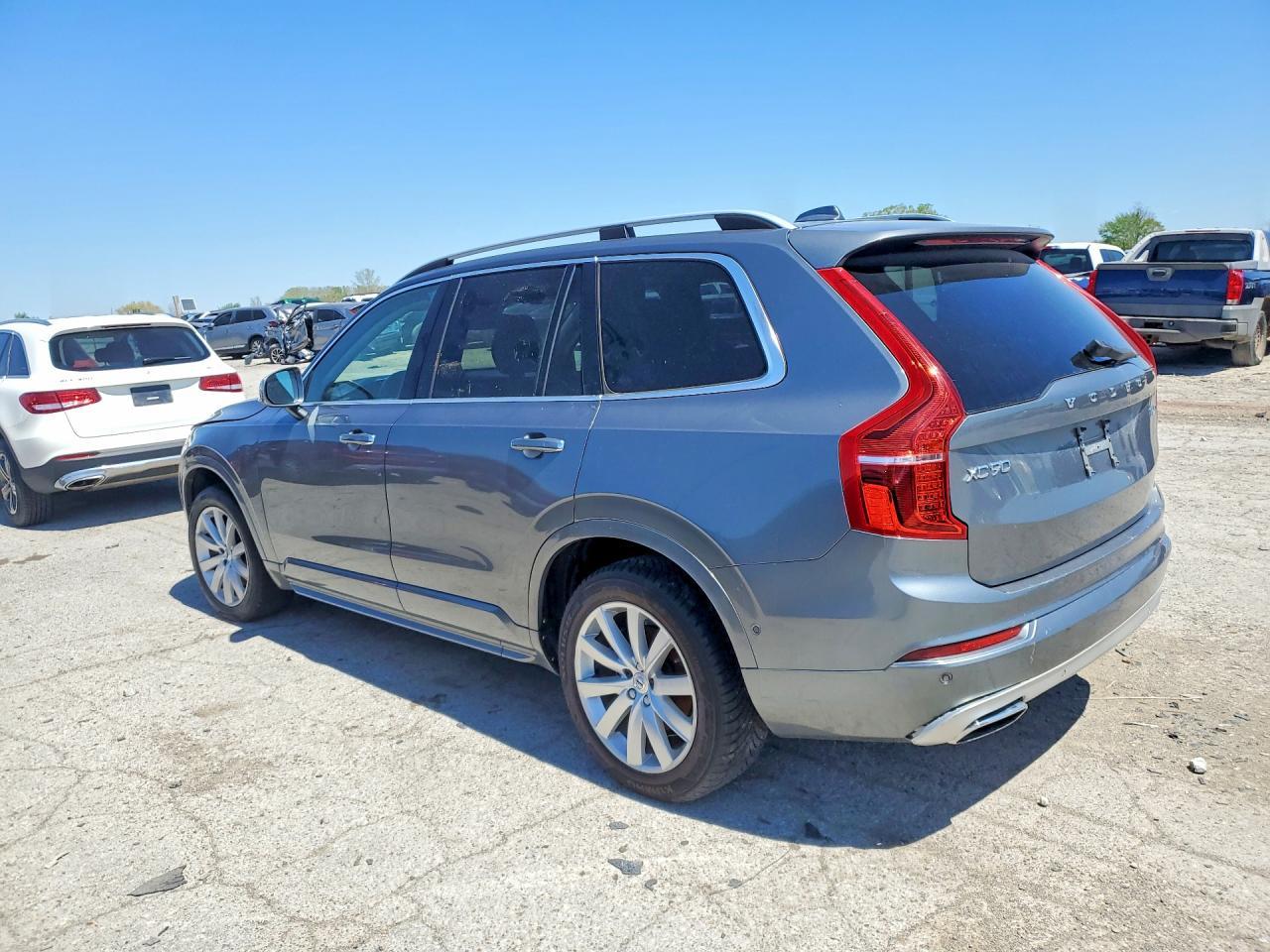 2016 VOLVO XC90