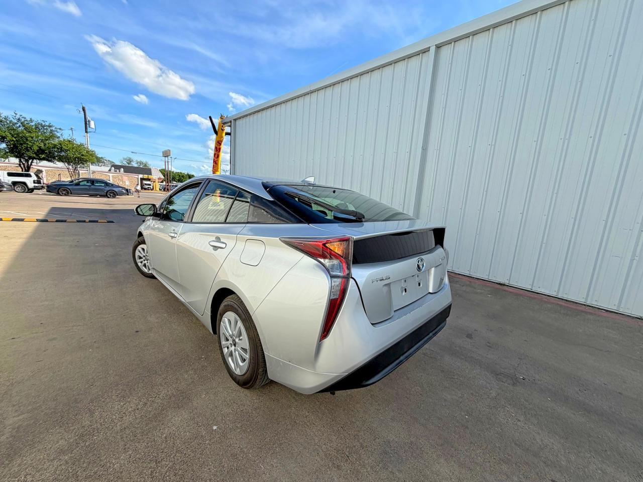 2017 TOYOTA PRIUS