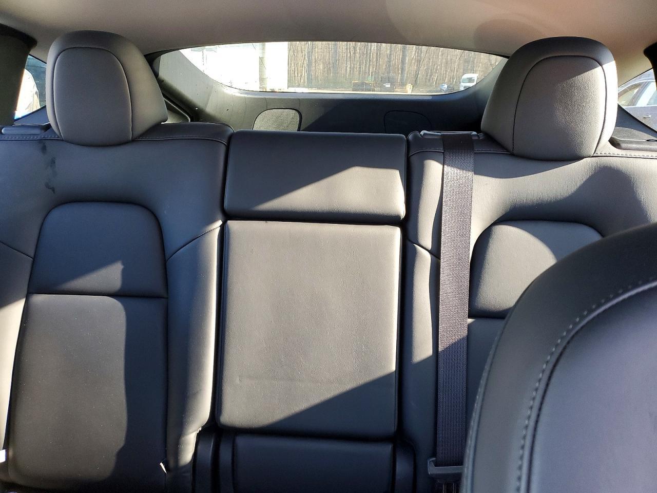 2025 TESLA MODEL Y