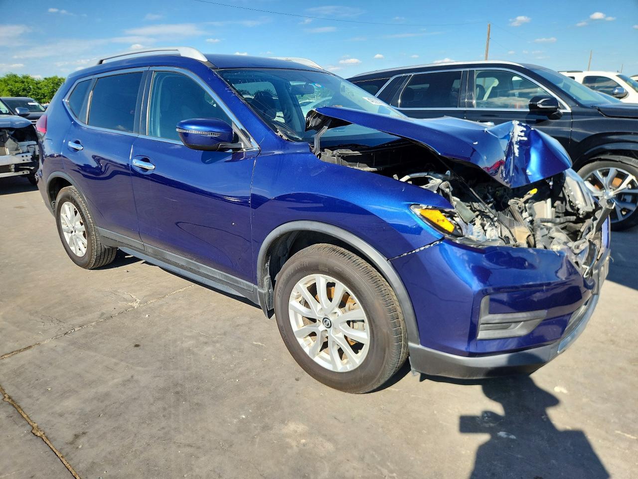 2017 NISSAN ROGUE