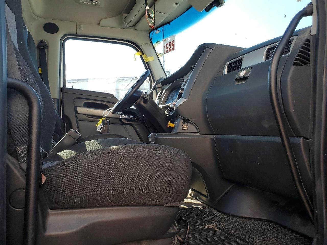 2022 KENWORTH T680