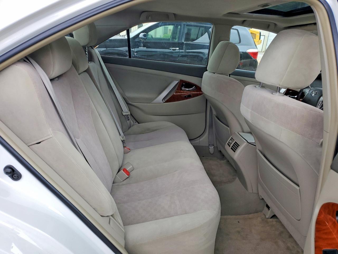 2010 TOYOTA CAMRY