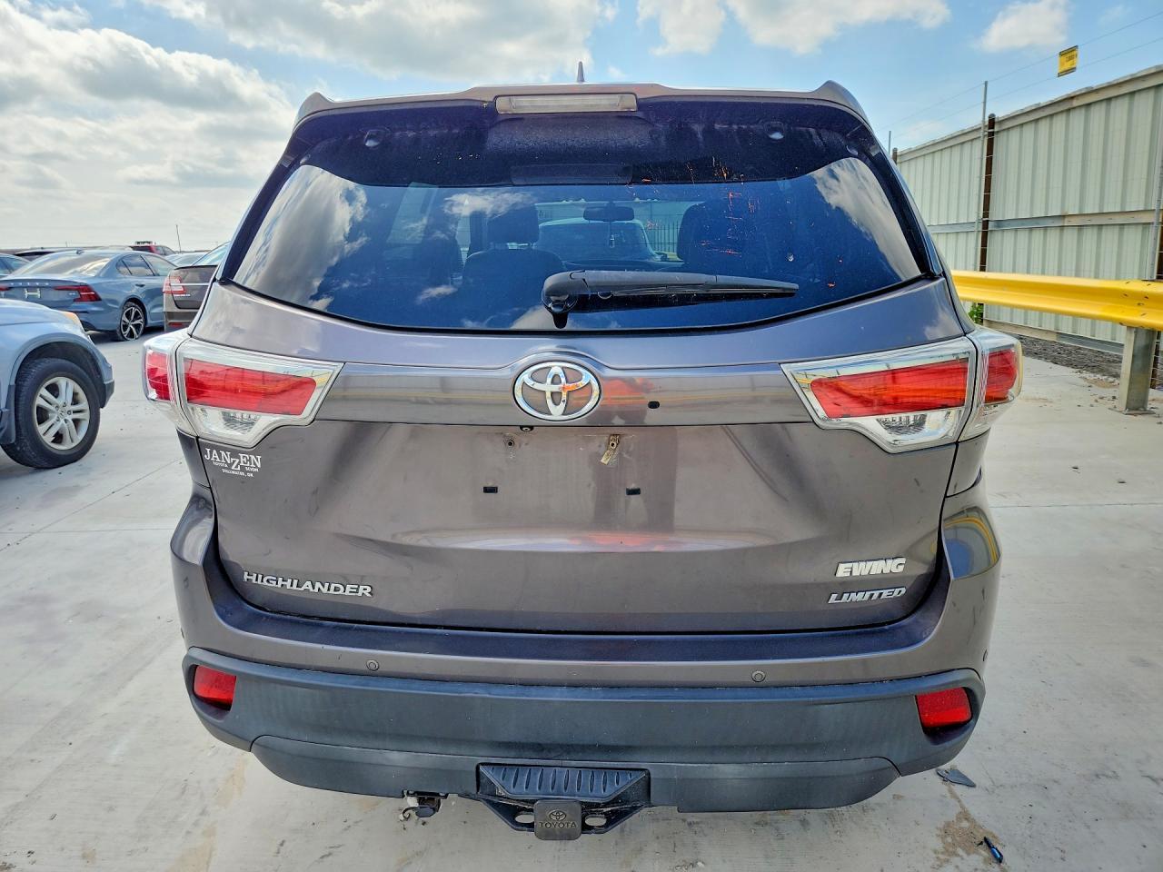 2015 TOYOTA HIGHLANDER