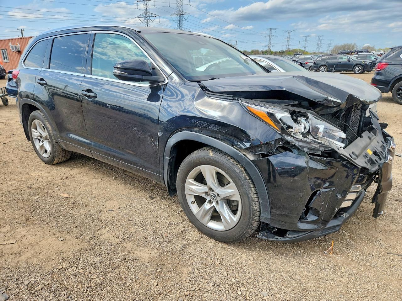 2017 TOYOTA HIGHLANDER