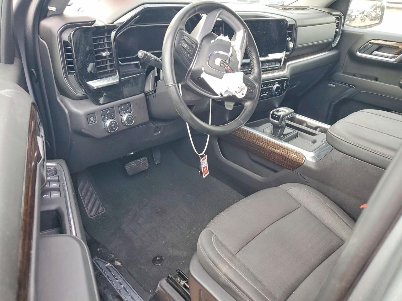2025 GMC Sierra