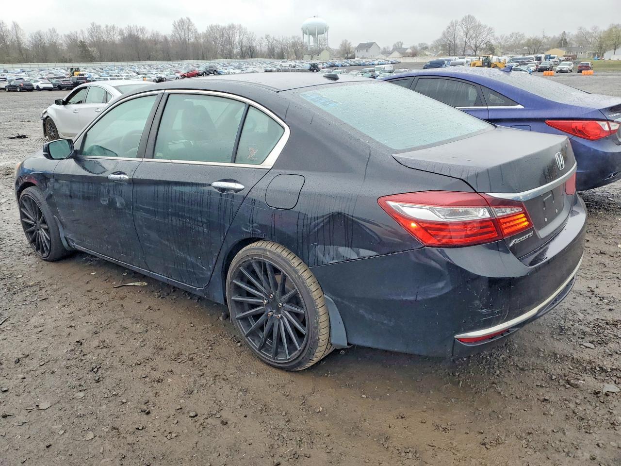 2017 HONDA ACCORD