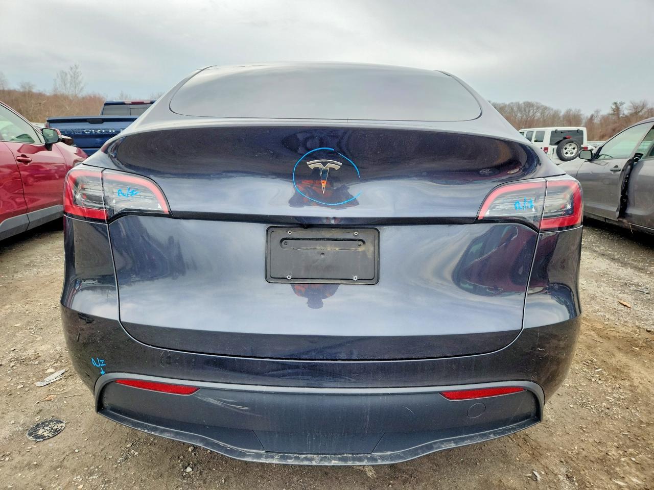 2024 TESLA MODEL Y
