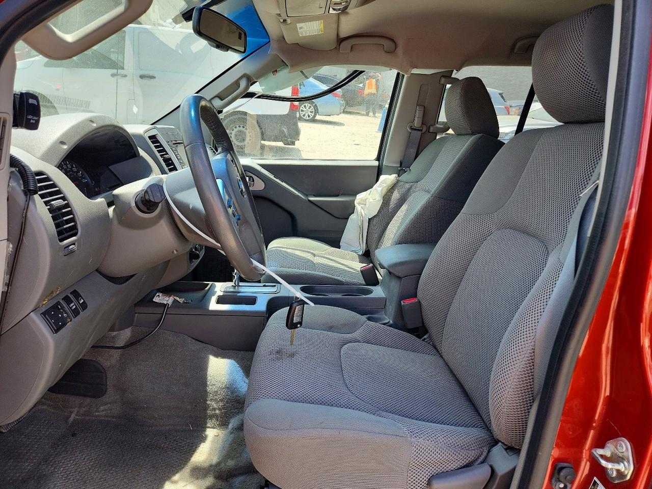 2016 NISSAN Frontier