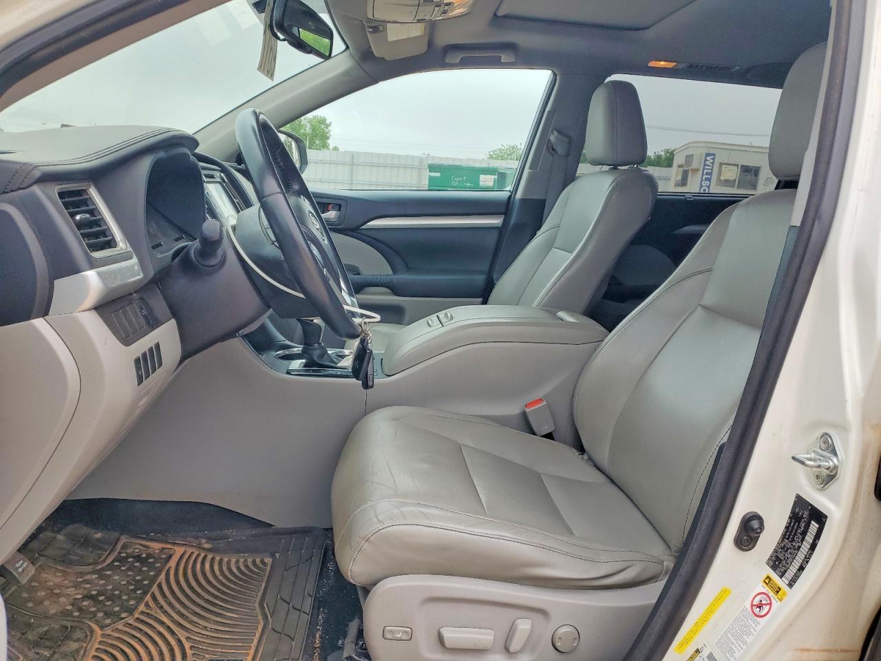 2014 TOYOTA HIGHLANDER