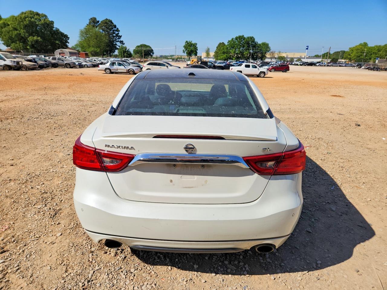 2017 NISSAN Maxima