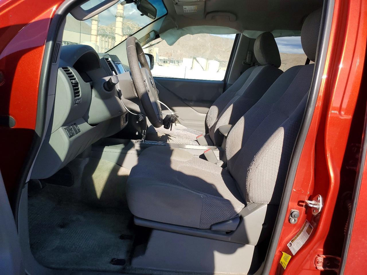 2016 NISSAN Frontier