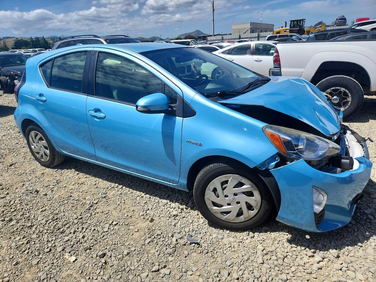 2016 TOYOTA Prius c
