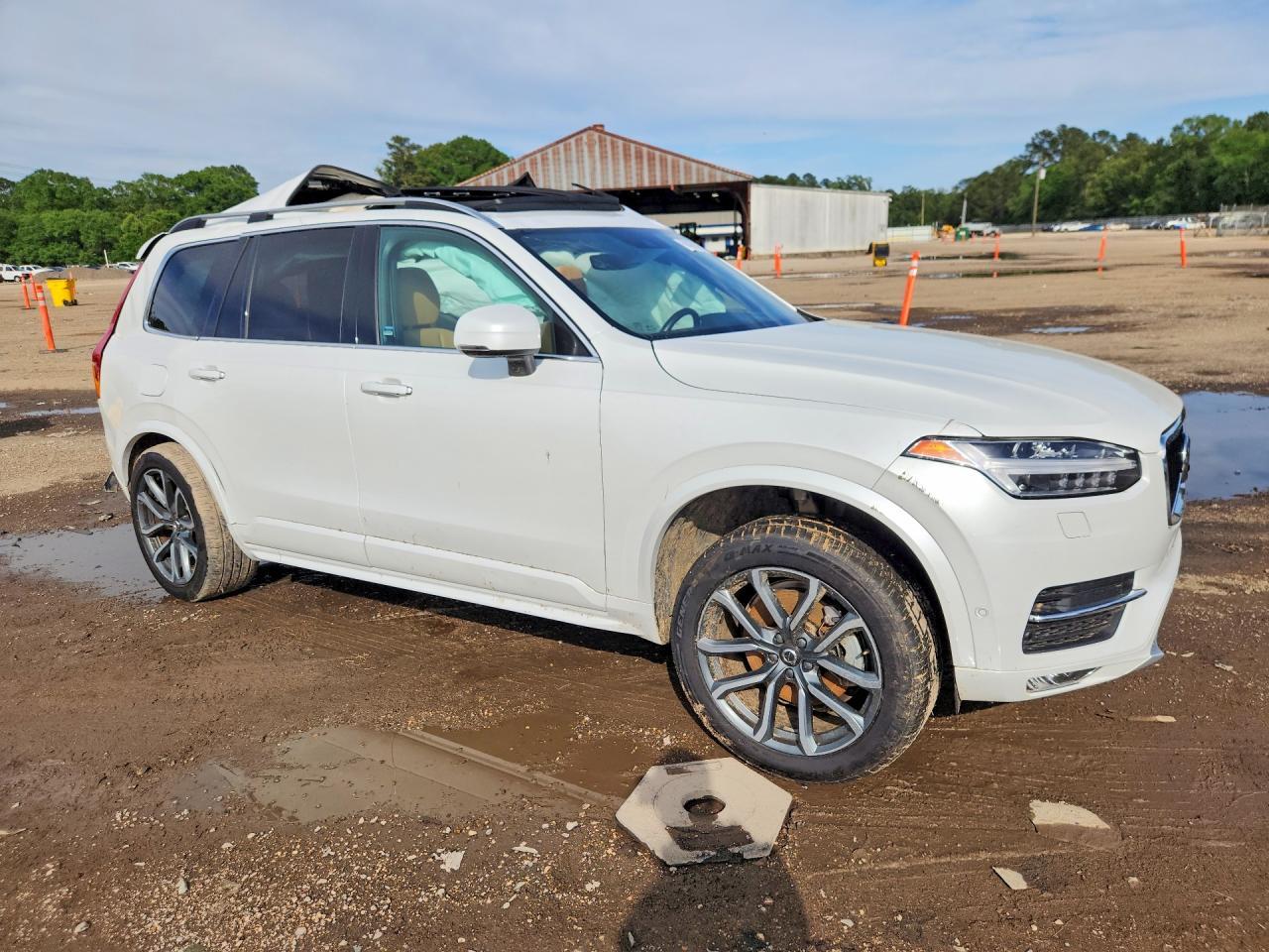2019 VOLVO XC90