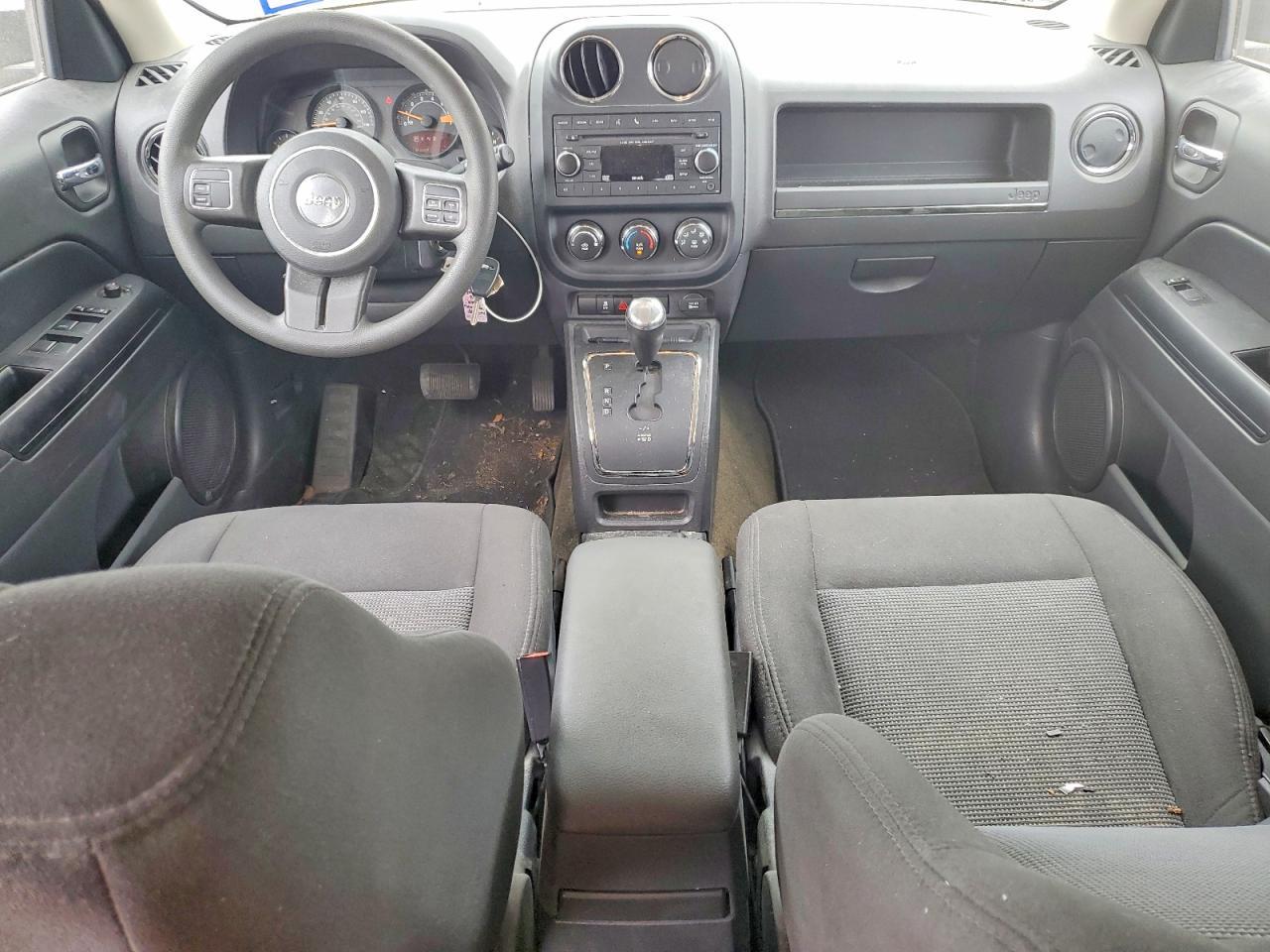 2016 JEEP Cher Lared
