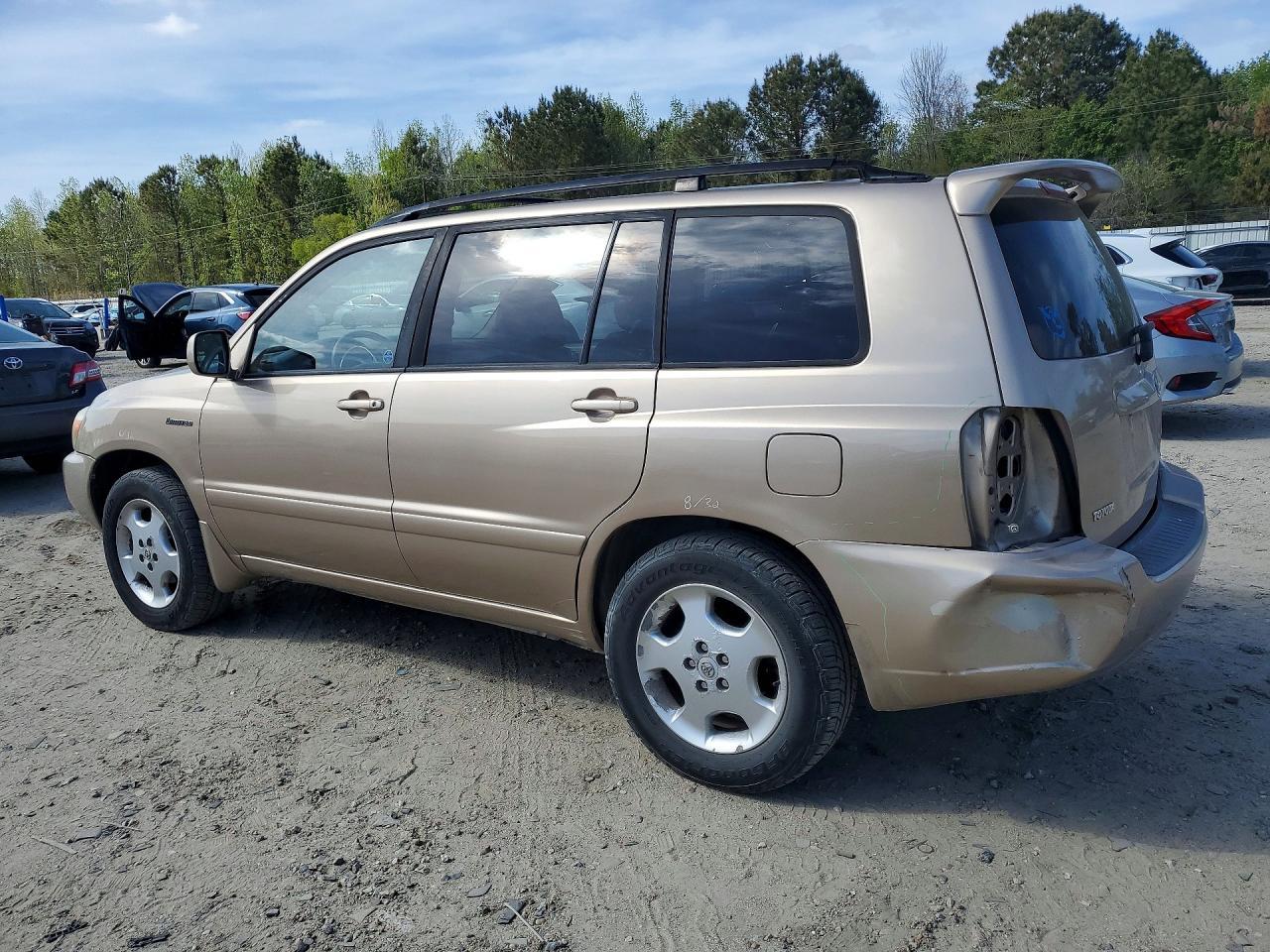 2004 TOYOTA HIGHLANDER