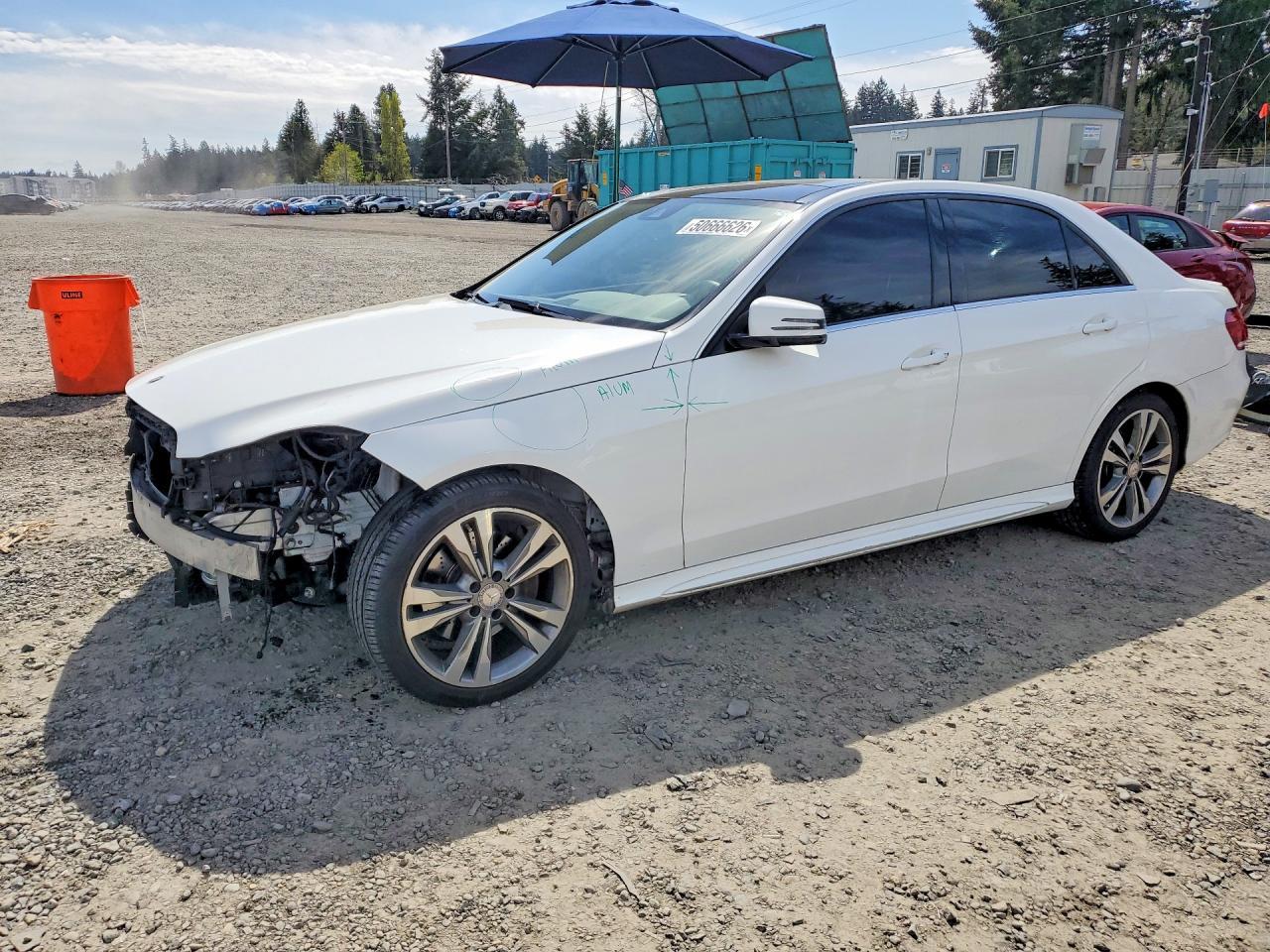 2014 MERCEDES-BENZ E-Class