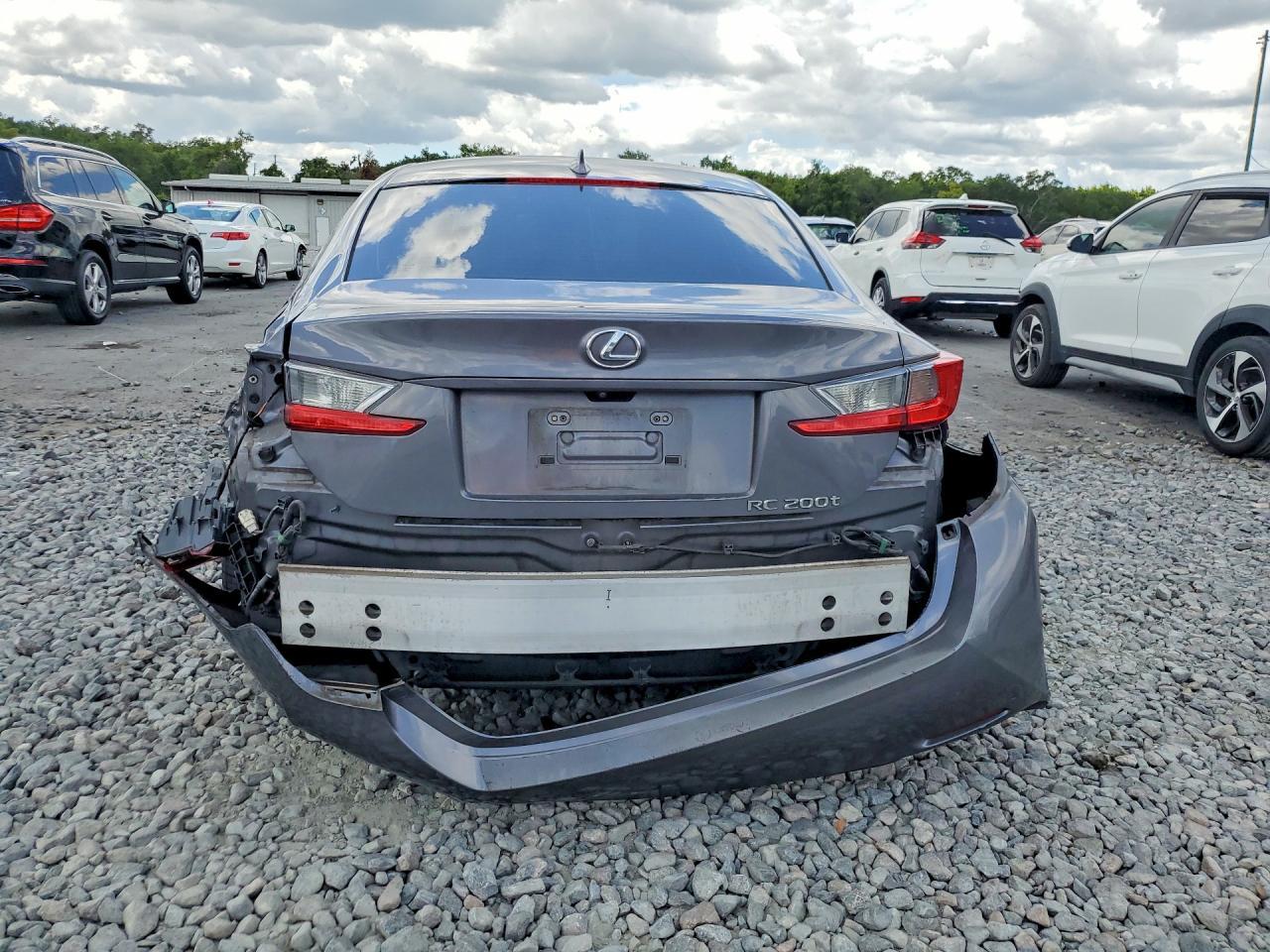 2016 LEXUS RC 200t