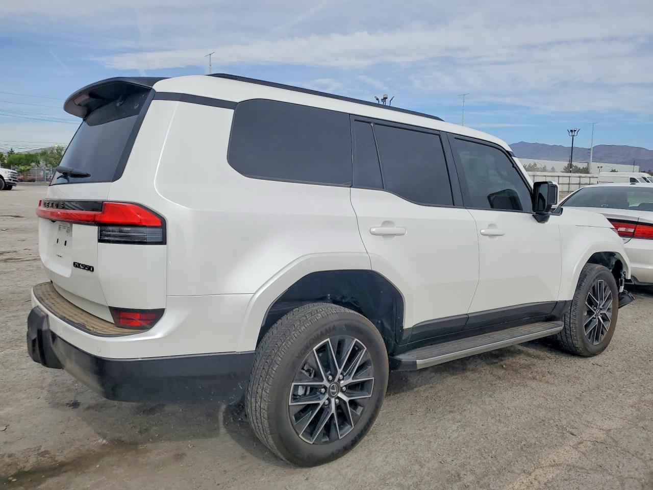 2025 LEXUS GX 550