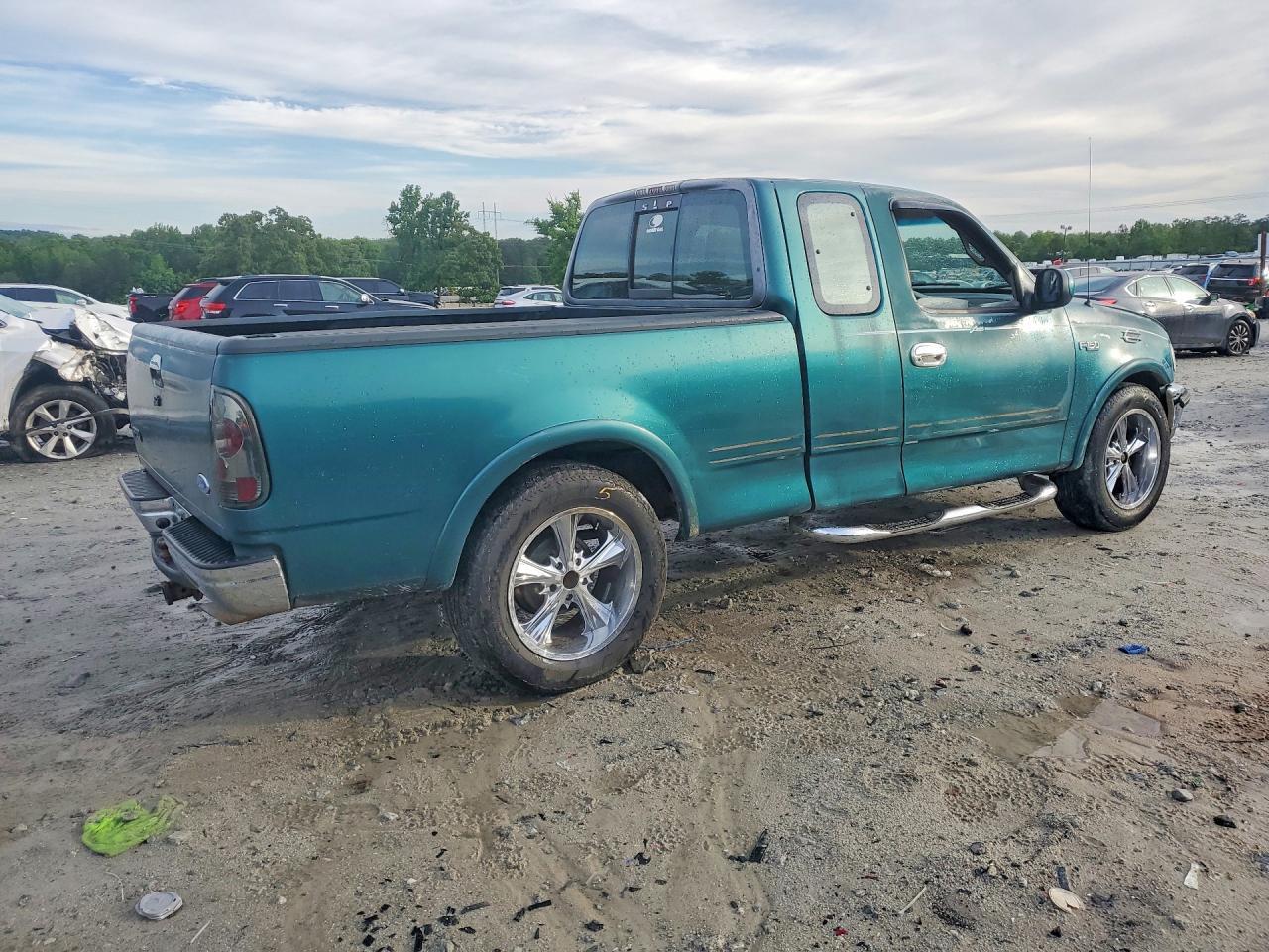 1997 FORD LGT