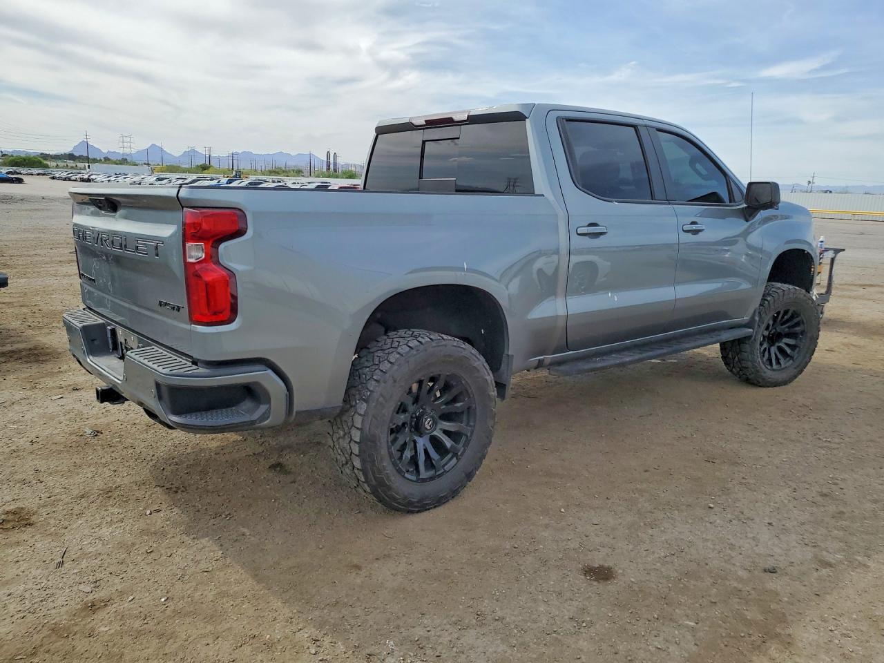 2023 CHEVROLET Silverado