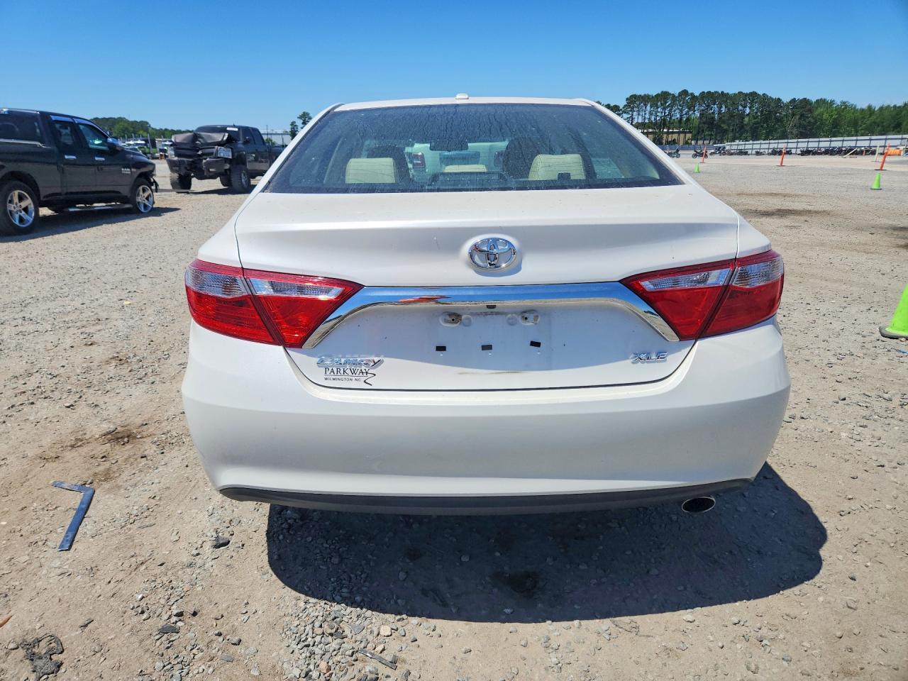 2015 TOYOTA CAMRY