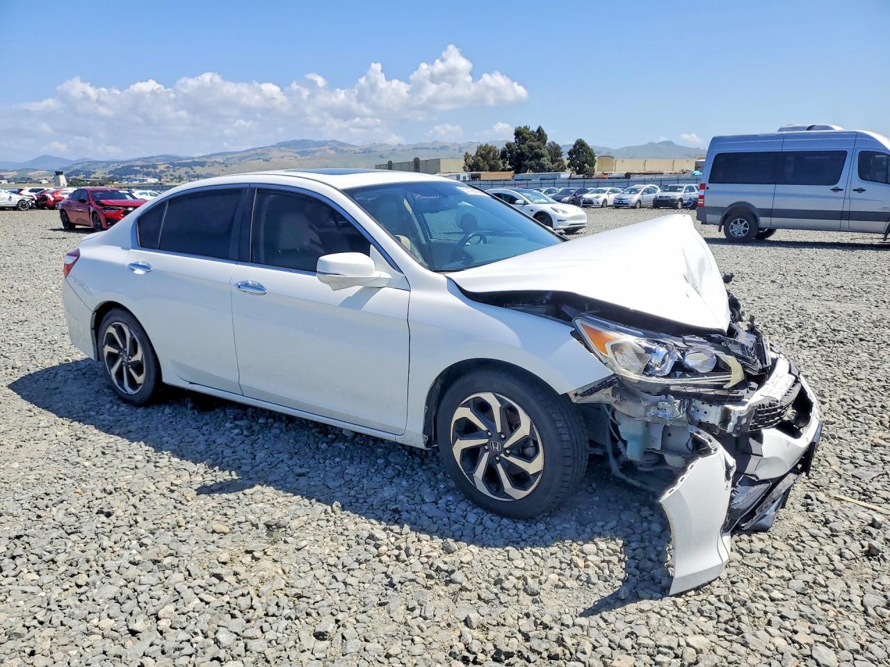 2016 HONDA ACCORD
