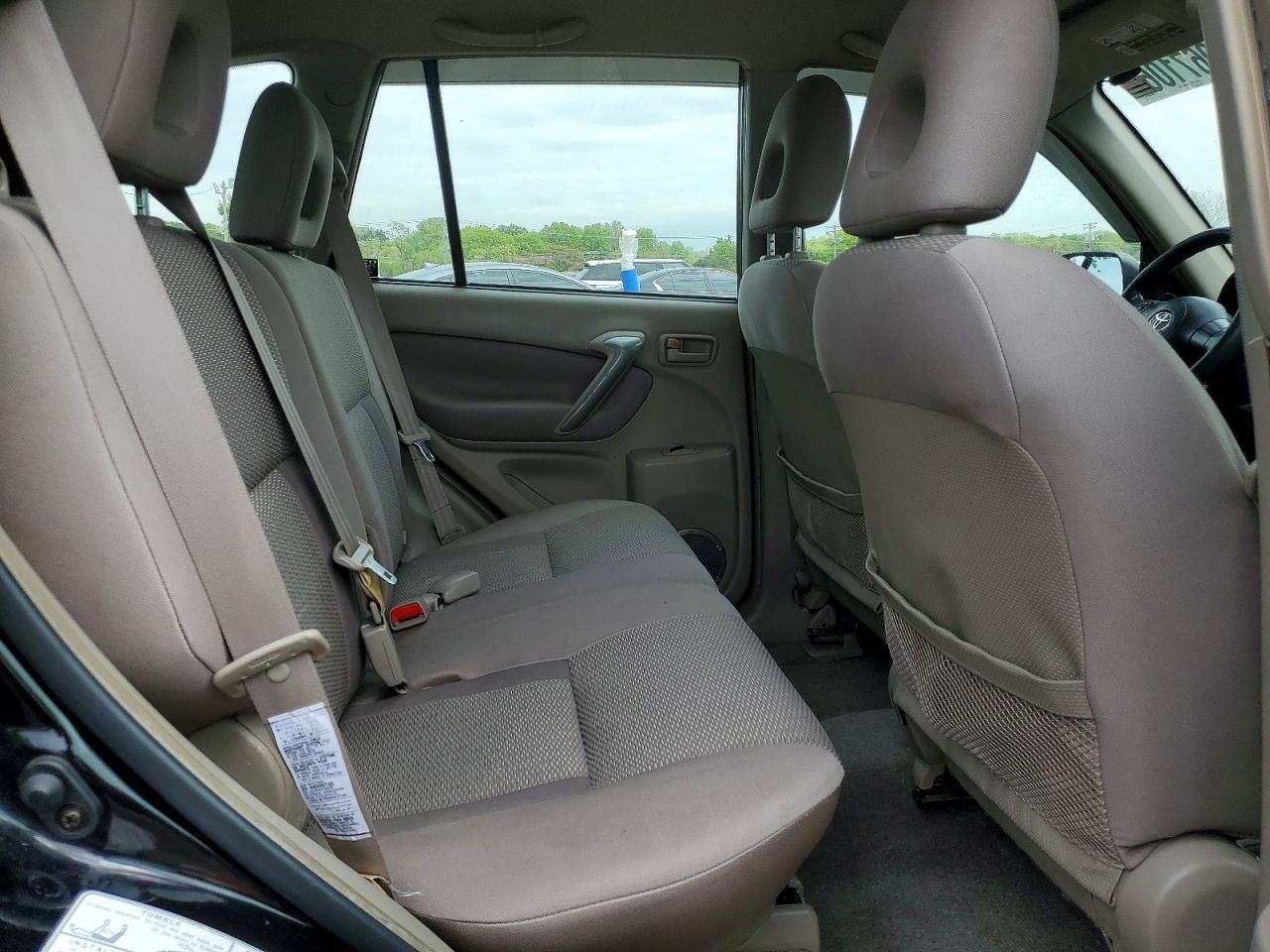 2004 TOYOTA RAV4