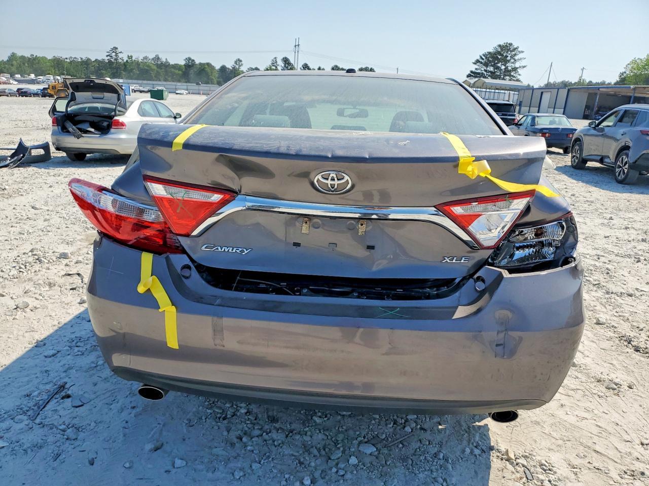 2015 TOYOTA CAMRY