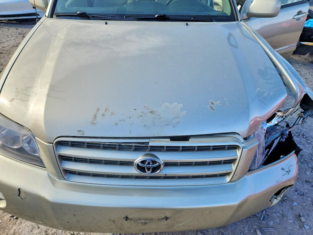 2001 TOYOTA HIGHLANDER
