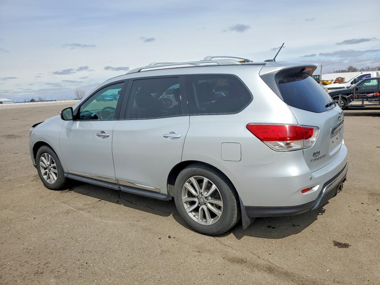2013 NISSAN PATHFINDER