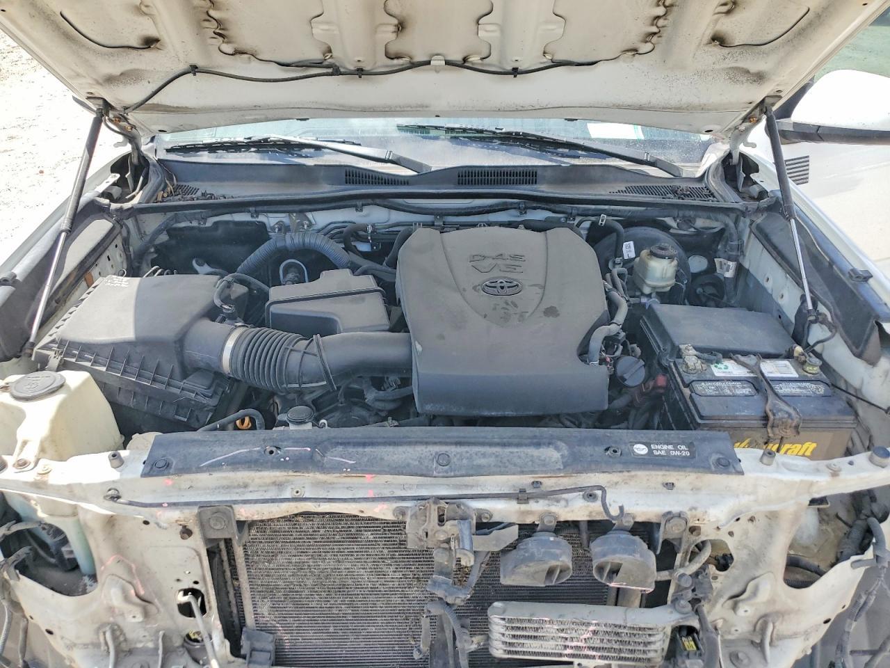 2017 TOYOTA TACOMA