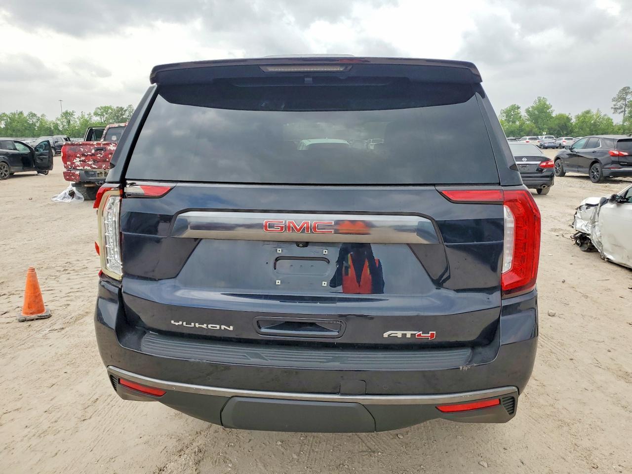 2023 GMC Yukon