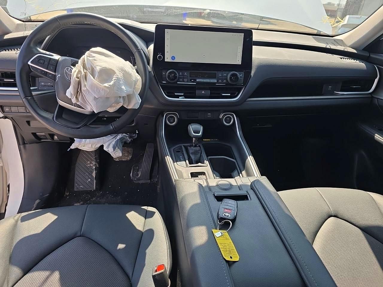 2024 TOYOTA HIGHLANDER