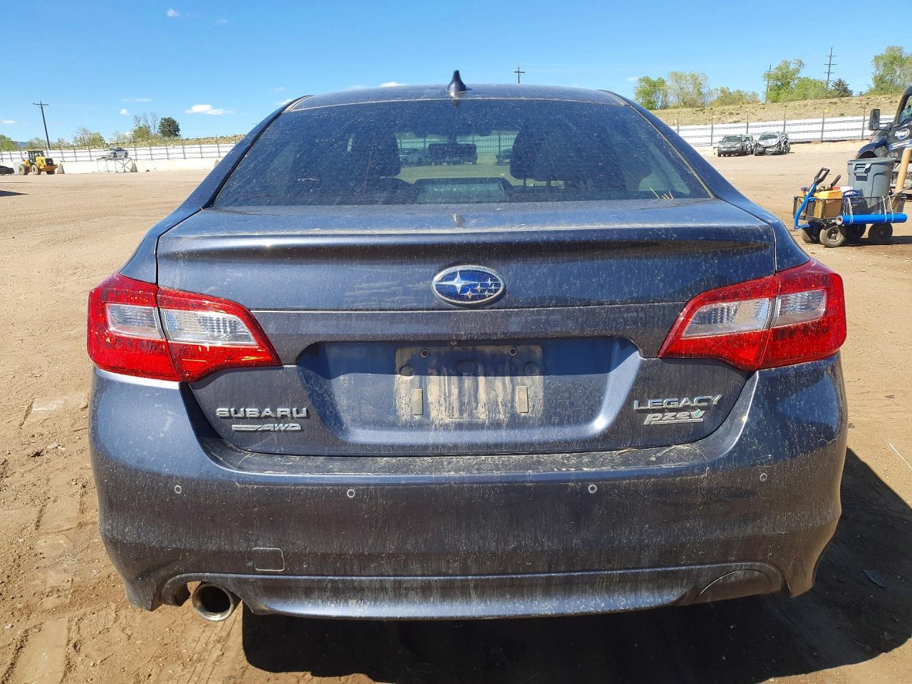 2017 SUBARU Legacy