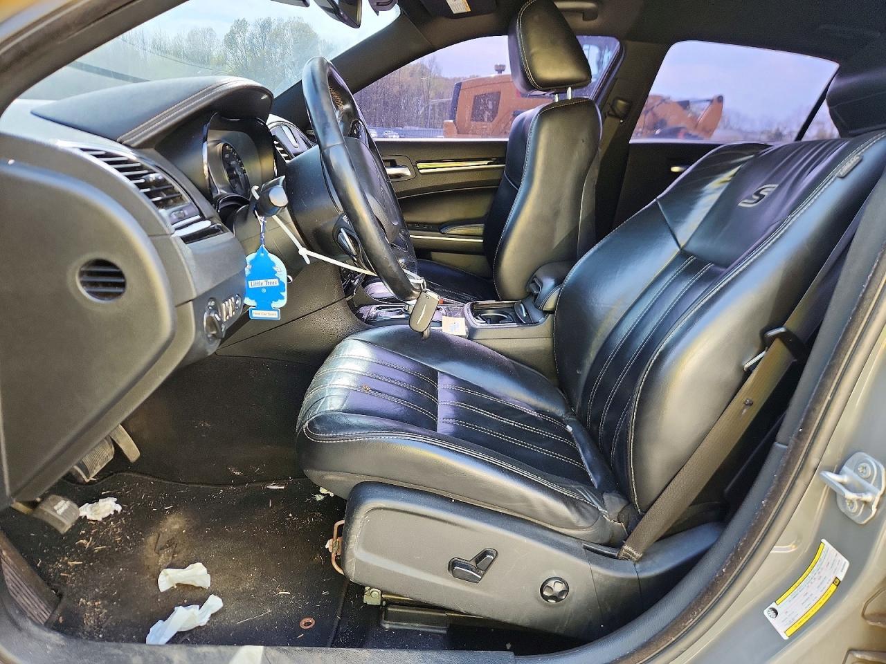 2019 CHRYSLER 300