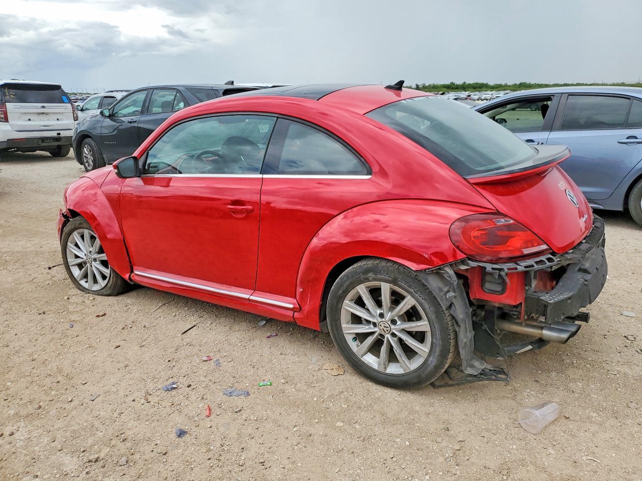 2019 VOLKSWAGEN Beetle