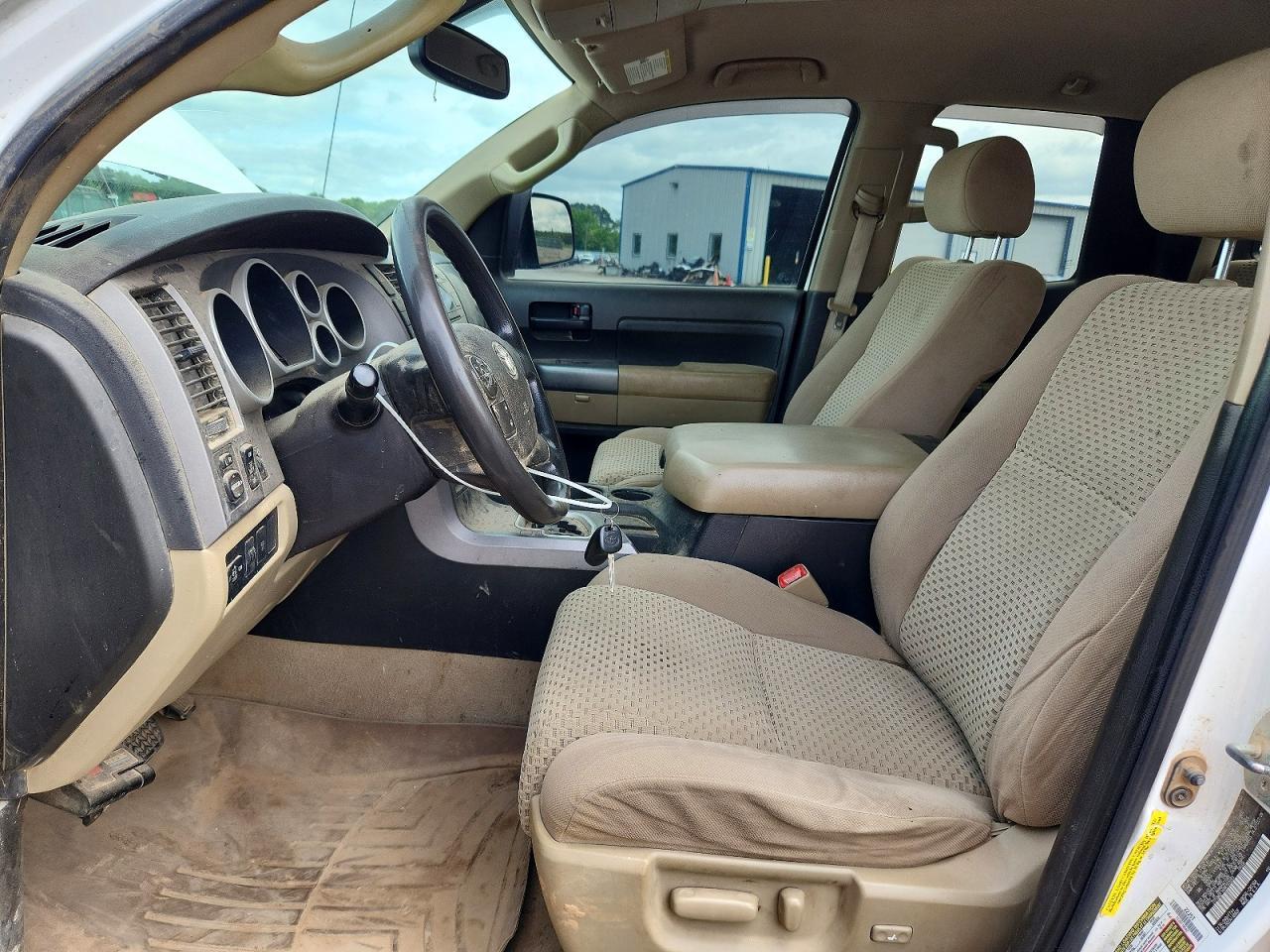 2011 TOYOTA TUNDRA