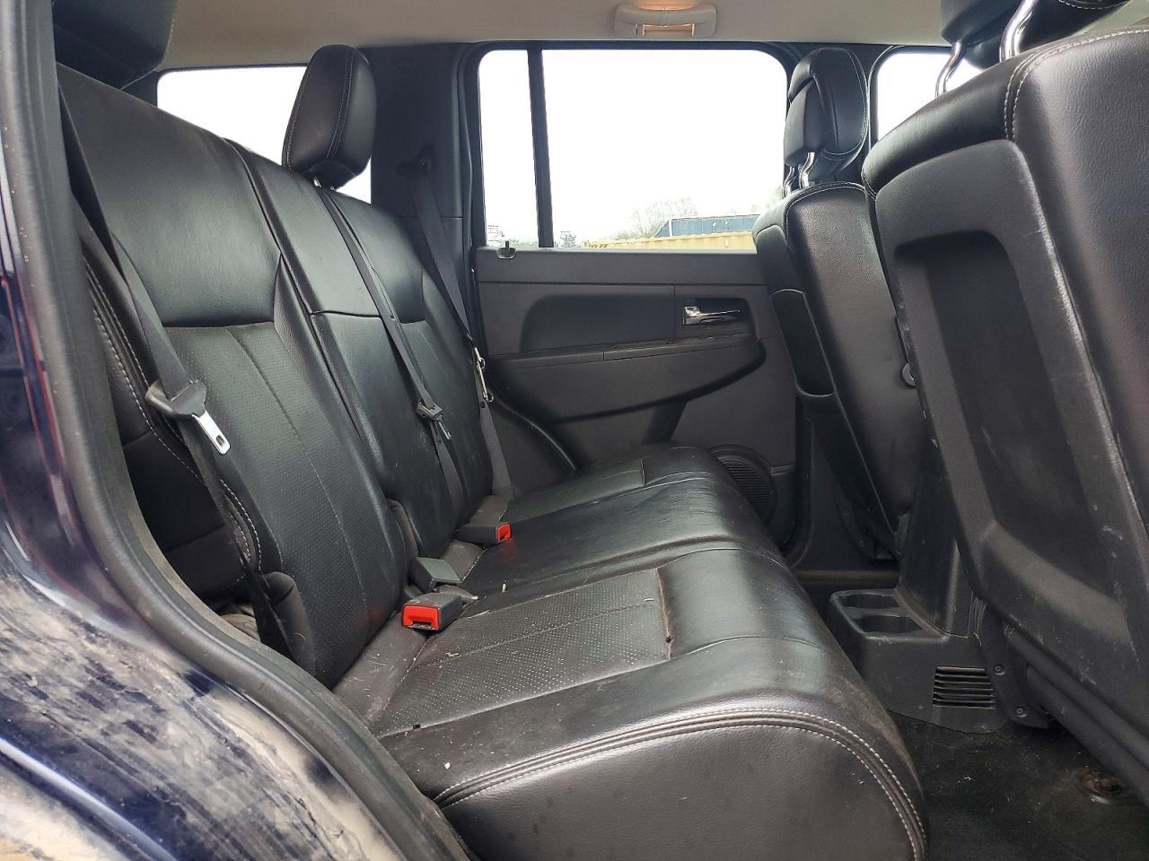2012 JEEP Liberty