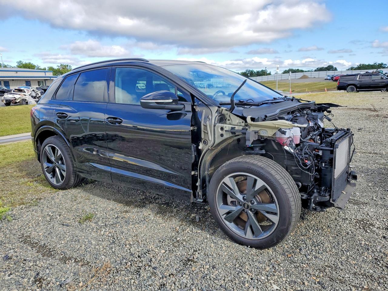 2024 AUDI Q4 e-tron