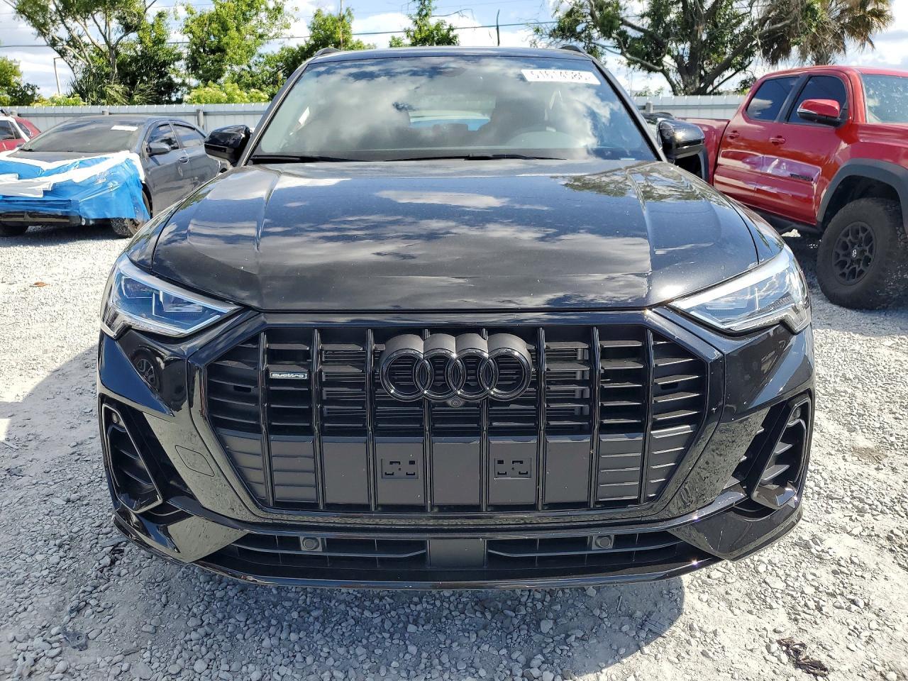 2025 AUDI Q3