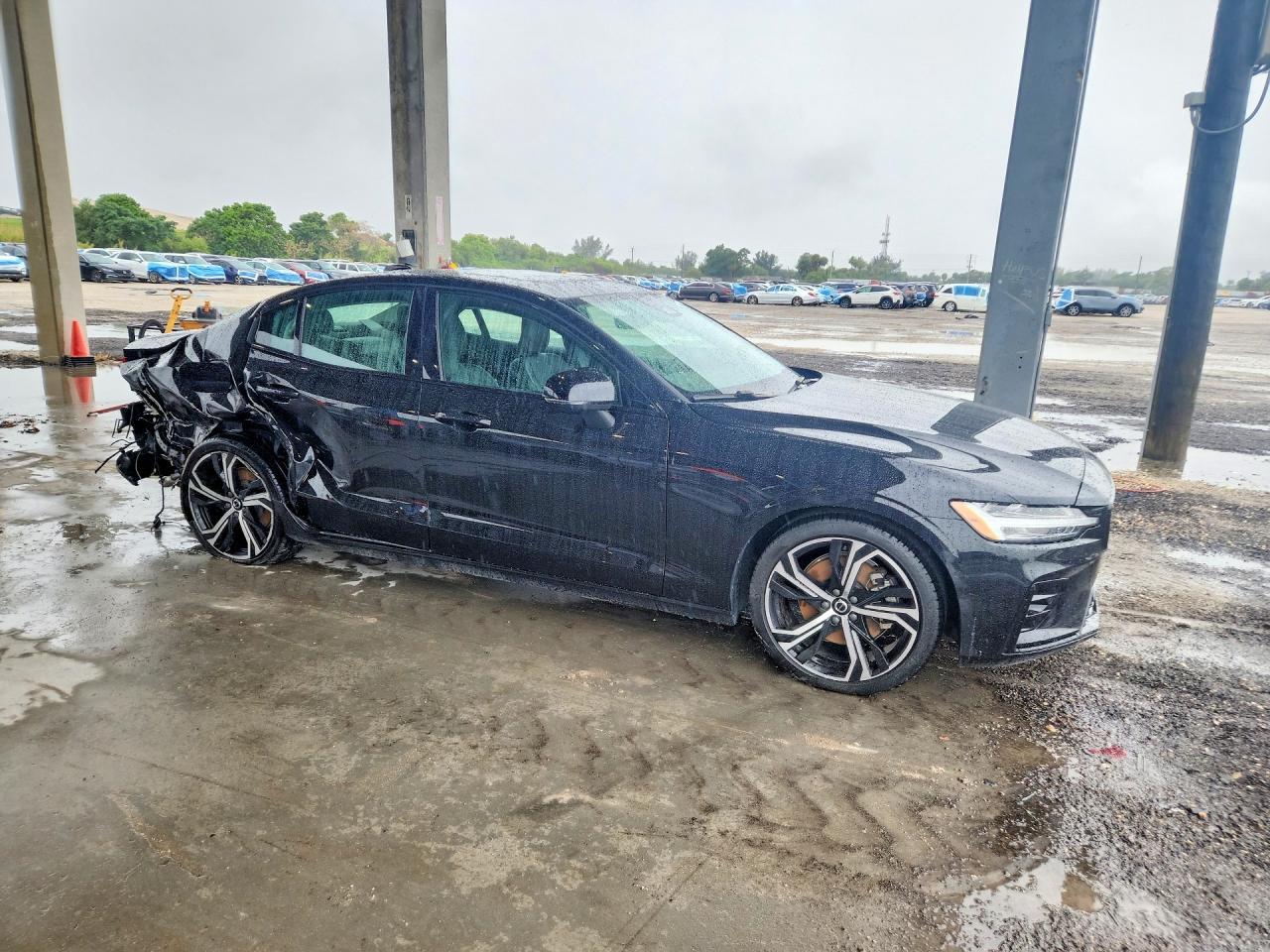 2024 VOLVO S60