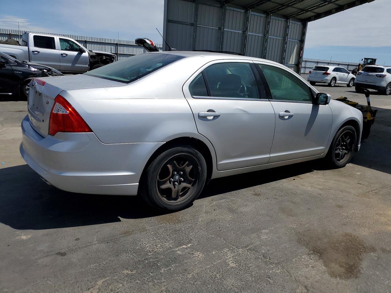 2011 FORD FUSION