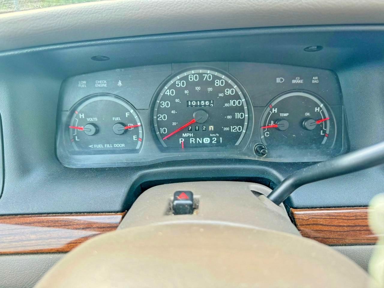 2001 FORD Crown Victoria