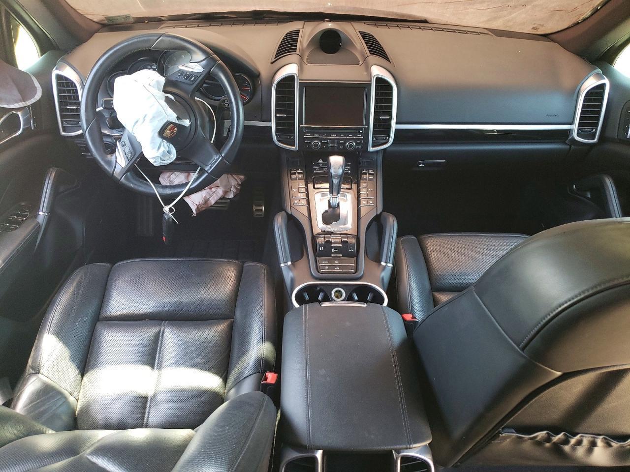 2013 PORSCHE CAYENNE