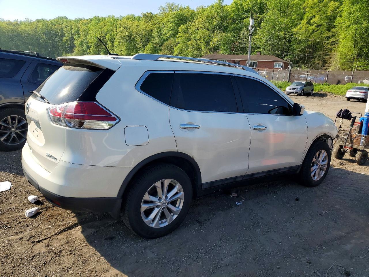 2015 NISSAN ROGUE