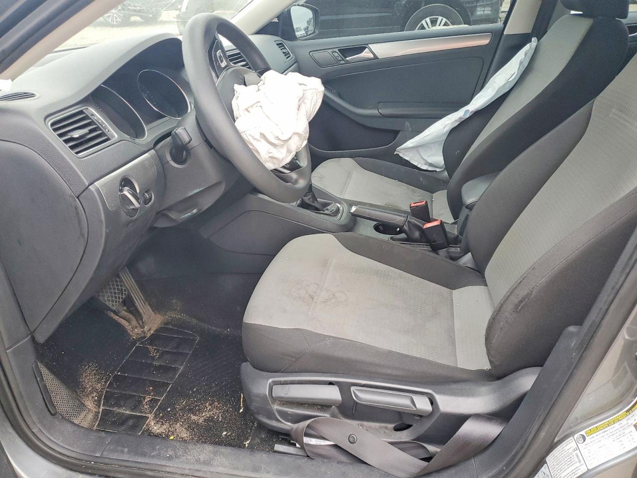 2017 VOLKSWAGEN JETTA