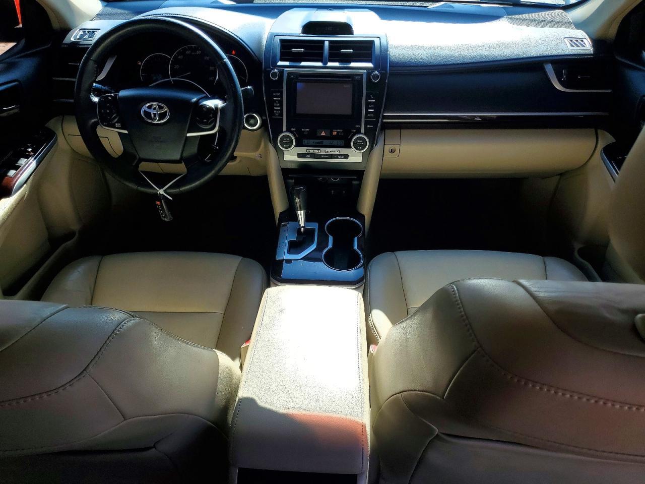 2014 TOYOTA CAMRY